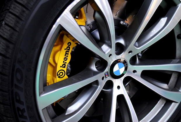 F15 X5 BMW brembo Yellow (2).JPG