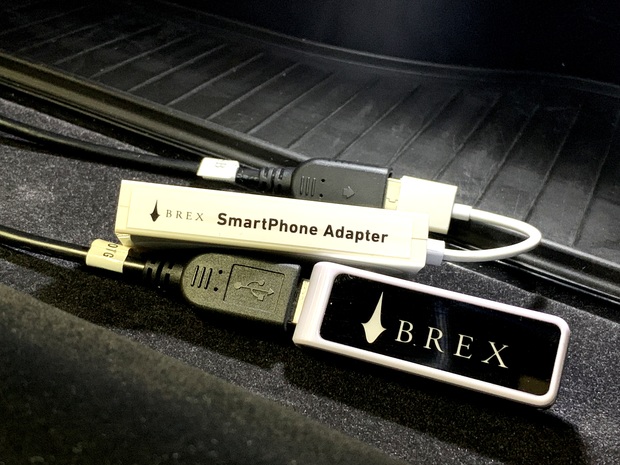 BREX アドモニ Smartphone Adapter CarPlay (3).JPG